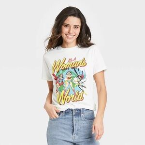 Wonder Woman Short Sleeve Graphic T-Shirt